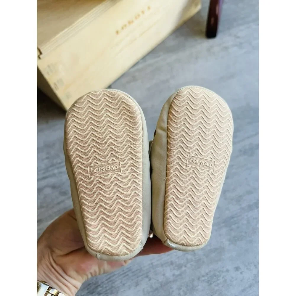 Baby Gap Mid Top Tan Khaki Moccasins Soft Sole Crib Shoes Sneakers Boys 6-12m 3
